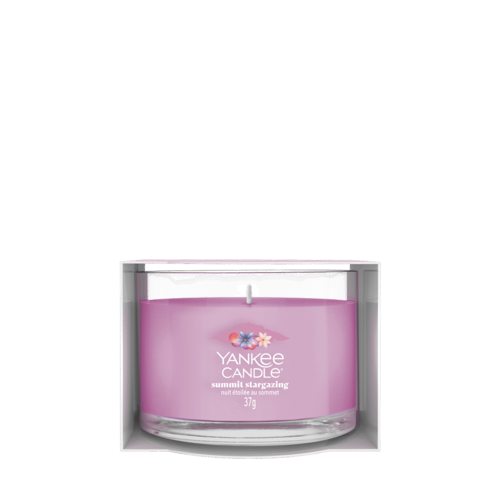 Rosa doftljus Summit Stargazing från Yankee Candle i förpackning.